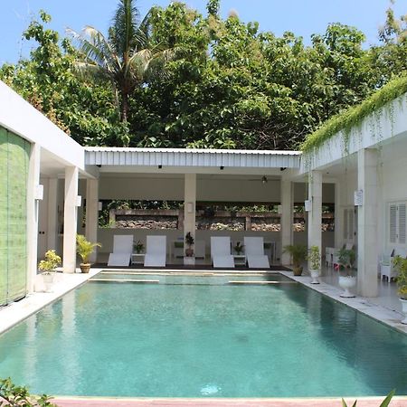 Villa Putih Lovina Exterior photo